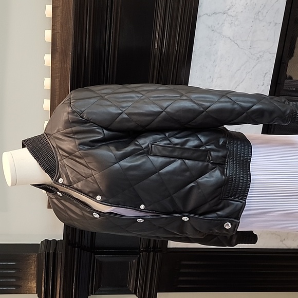 Michael Kors Quilted Bomber Jacket Size S but fits like a M - Picture 7 of 16